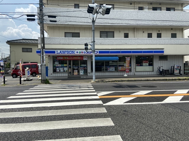 コンビニ　ローソンLTF菅北浦店（コンビニ）まで340m