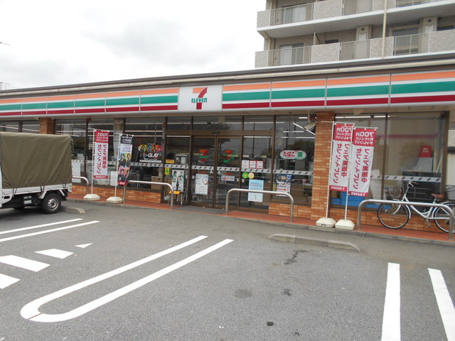 コンビニ　セブンイレブン　小平小川東町１丁目店（コンビニ）まで30m
