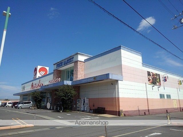 スーパー　マルナカ大野原店（スーパー）まで2600m