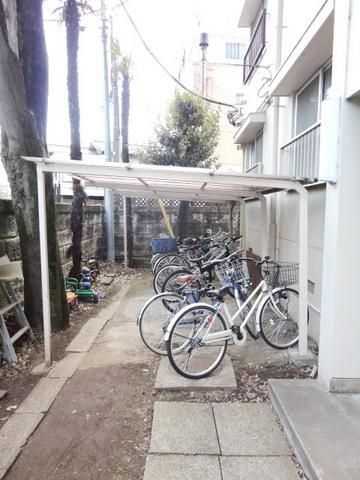 その他　屋根付き駐輪場