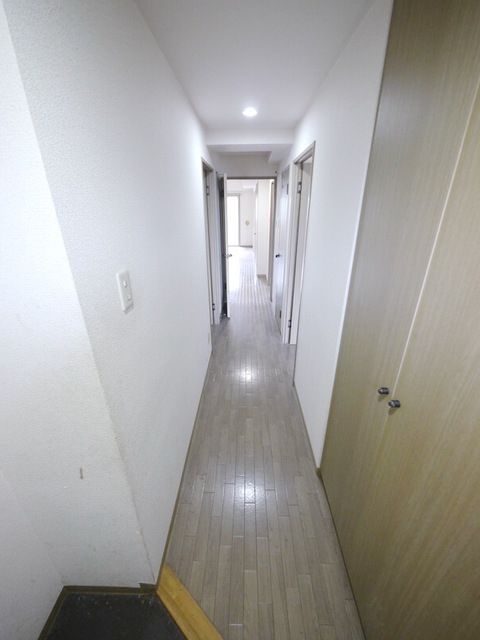 玄関　★玄関から室内を見た様子★