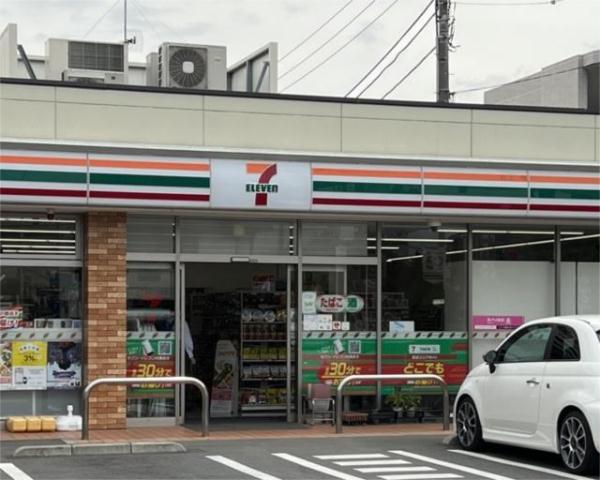 コンビニ　セブンイレブン　世田谷中央病院前店（コンビニ）まで230m