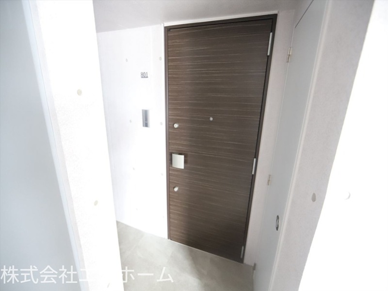 玄関　コンクリート打ちっぱなし