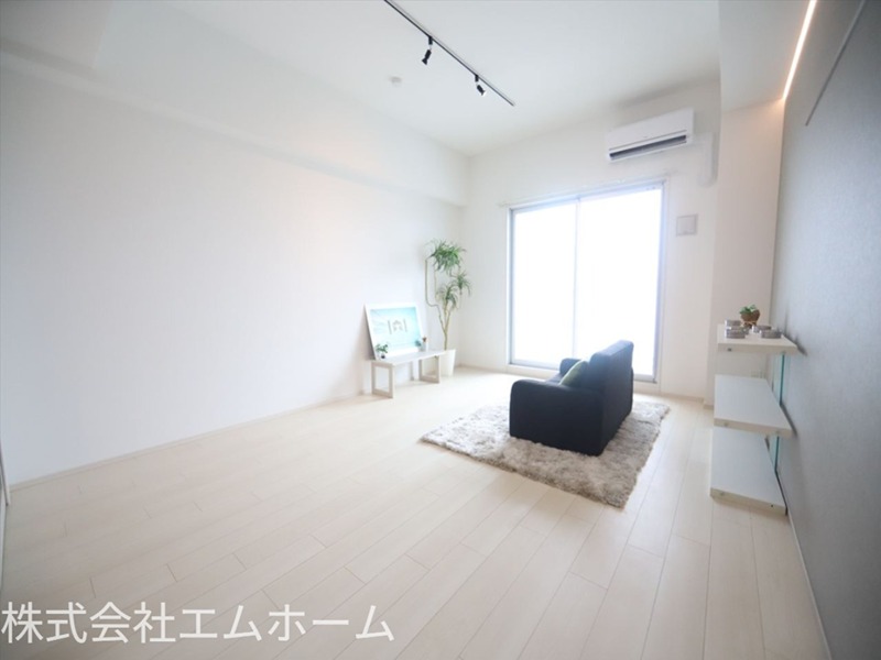 居室・リビング　LDK13.5帖　エアコン完備