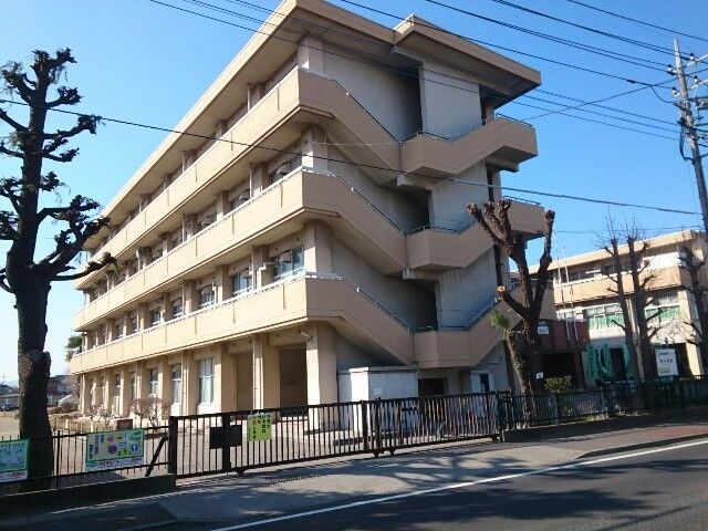 小学校　市立西小学校（小学校）まで150m