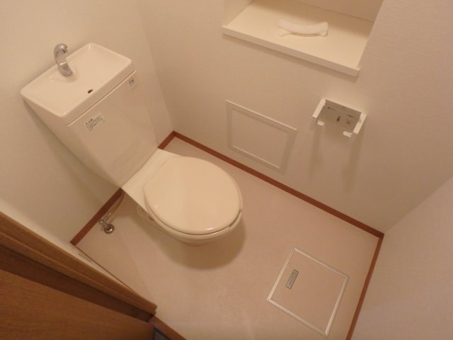 トイレ　ゆったりとした空間のトイレです