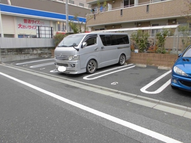 駐車場　駐車場