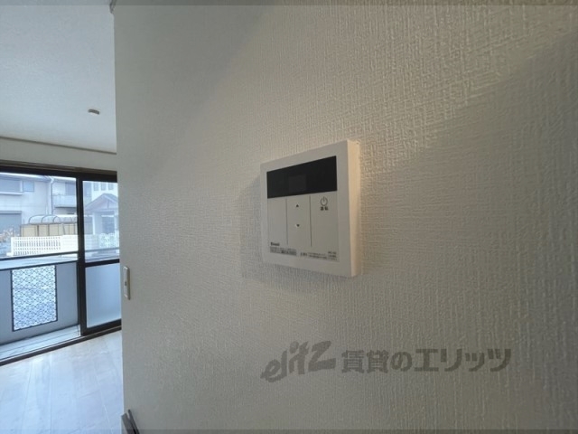その他設備　給湯器リモコン