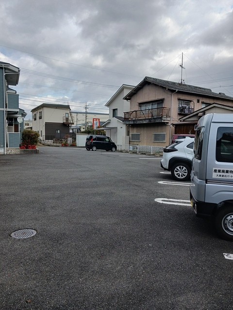 駐車場　駐車場