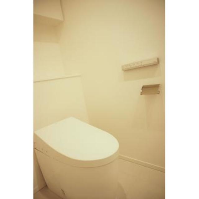 トイレ　※写真は同タイプ住戸です。