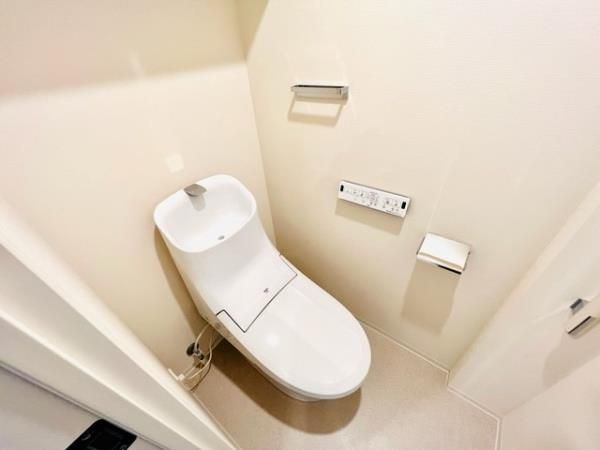 トイレ　清潔感のあるトイレです