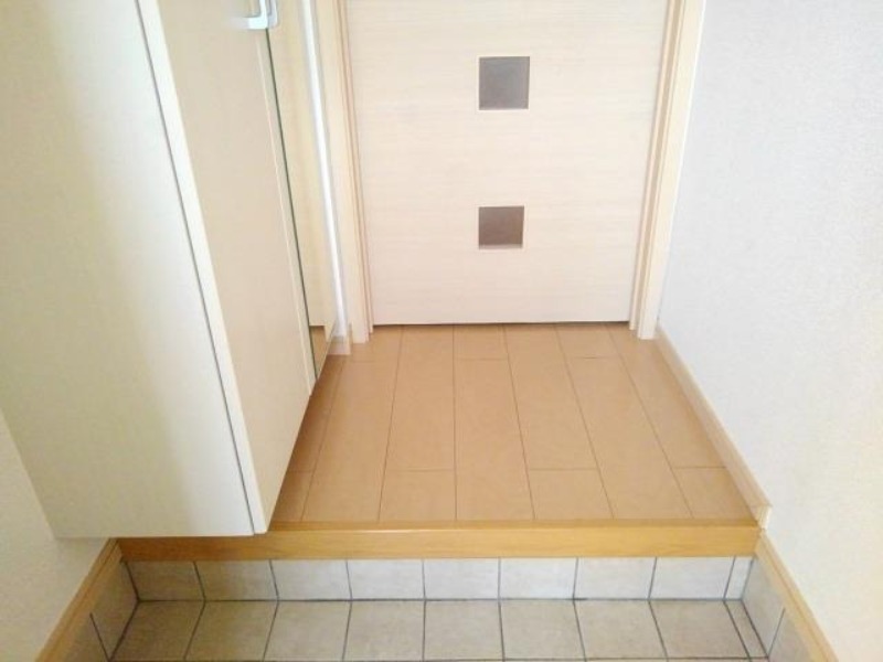 玄関　図面と現状に相違がある場合には現状を優先