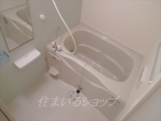 バス・シャワールーム　追い焚き・浴室暖房乾燥機あり