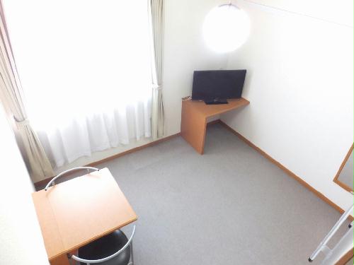 居室・リビング　大型家電設置済みのお部屋です。