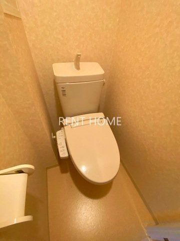 トイレ　ウォシュレット付き