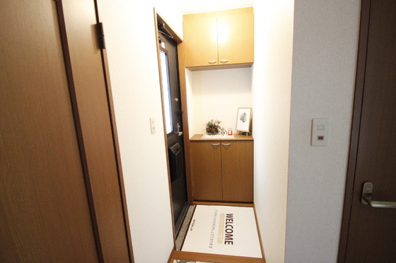 玄関　※別部屋の写真です
