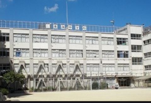 中学校　品川区立東海中学校（中学校）まで608m