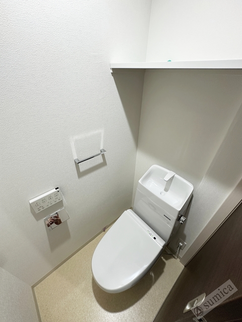 トイレ　温水洗浄便座