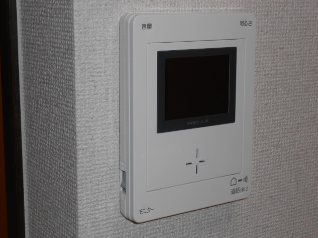 セキュリティ　カラーＴＶモニター付インターホン完備