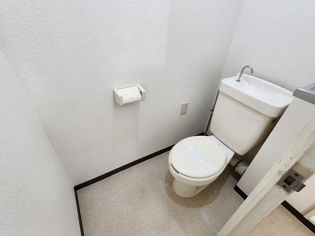 トイレ　トイレ内コンセントあります。