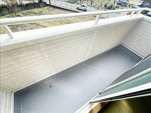 バルコニー　日当たり良好