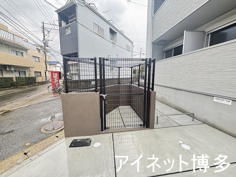 その他共有部分　敷地内ゴミ置き場あります。