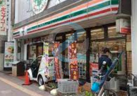 コンビニ　セブンイレブン葛西駅前店（コンビニ）まで120m