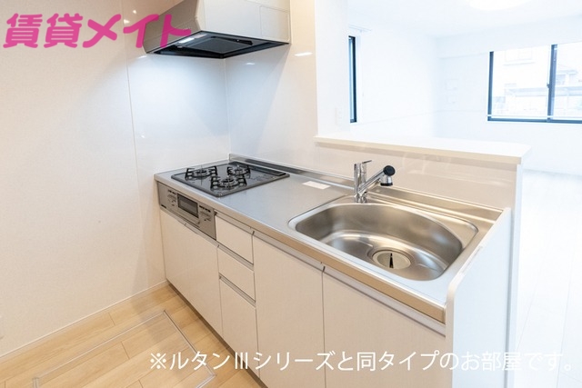 キッチン　同型タイプ写真　ＩＨタイプとなります
