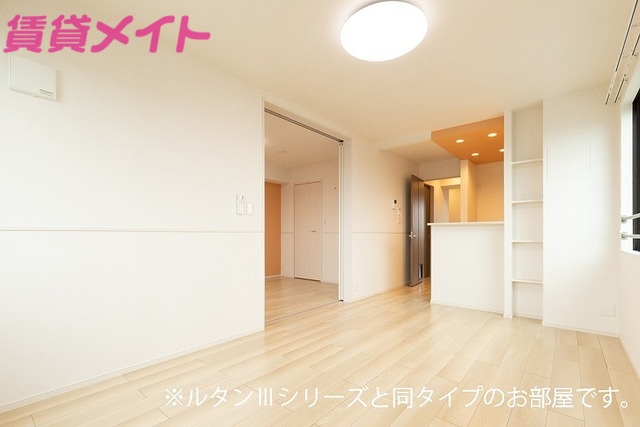 居室・リビング　同型タイプ写真
