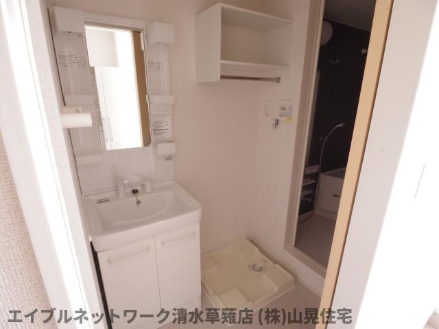 洗面設備　独立洗面台で身支度をすべて済ませてしまいましょう
