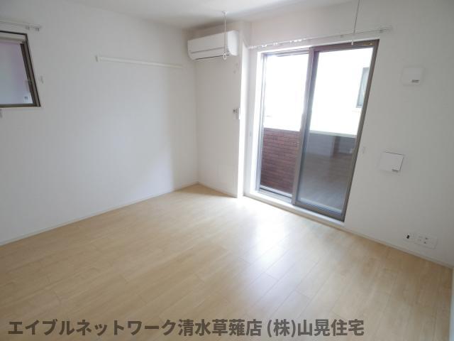 その他部屋・スペース　落ち着いて過ごせるお部屋なので、寝室にいかがでしょうか