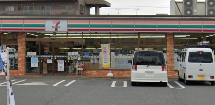 コンビニ　セブンイレブン美堀町一丁目店（コンビニ）まで436m