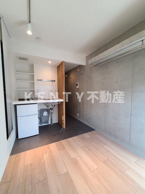 その他部屋・スペース　開放的な寝室です