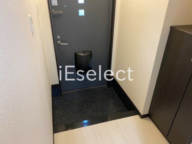 玄関　シューズボックス付きの玄関です?