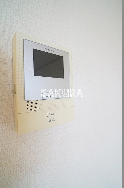 セキュリティ　女性の方でも安心のモニター付きインターフォン♪