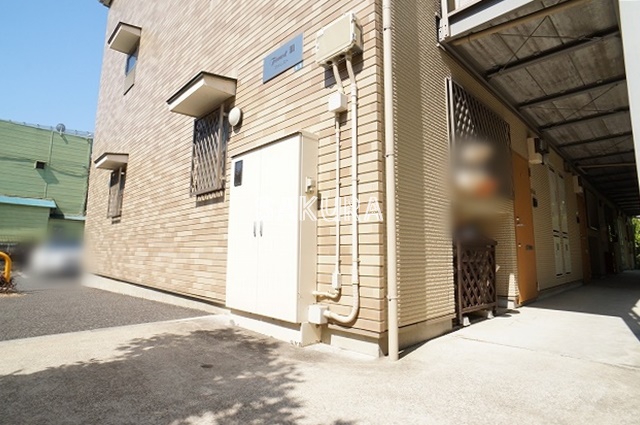 エントランス　お洒落な建物デザイン♪