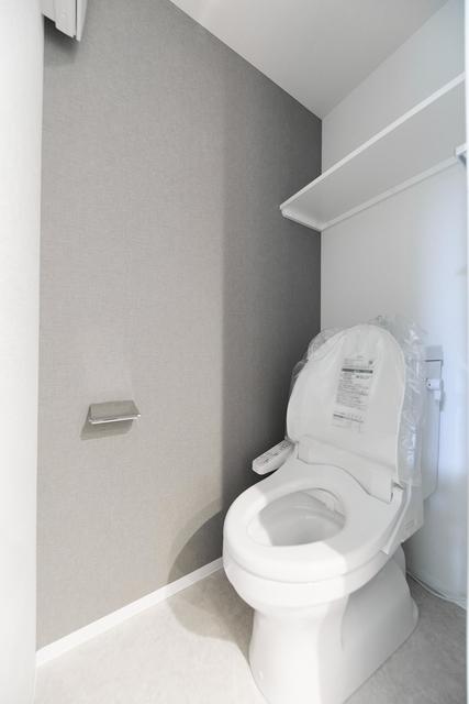 トイレ　※写真は同タイプ住戸です。