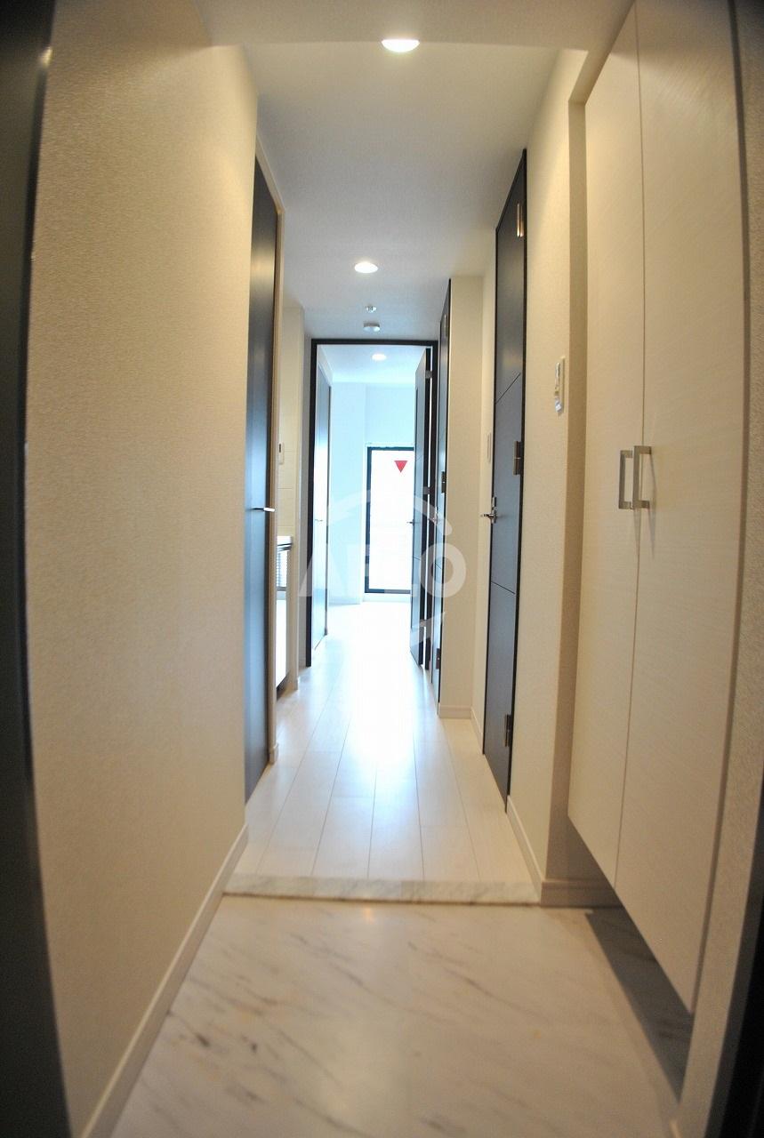 玄関　レオンコンフォート本町　玄関