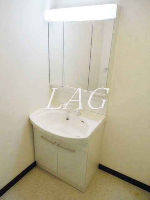 洗面設備　独立洗面台です。