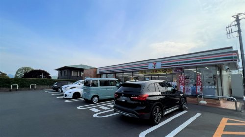 コンビニ　セブンイレブン 沼津岡宮北店（コンビニ）まで796m