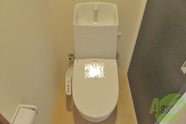 トイレ　トイレは、嬉しいウォシュレット付きです。