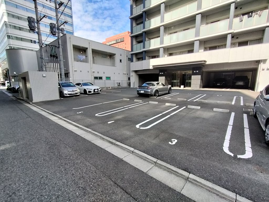 駐車場　駐車場