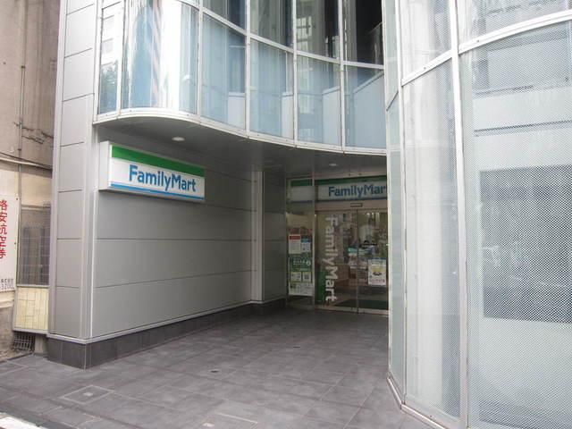 コンビニ　ファミリーマート（コンビニ）まで350m