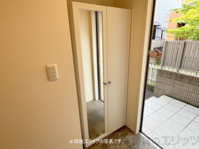 玄関　庭