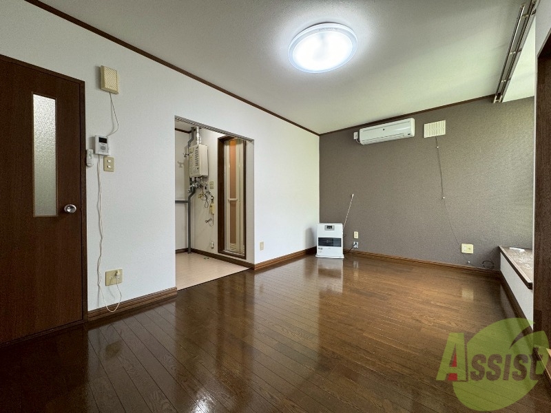 居室・リビング　広くてキレイなお部屋が広がっていて、充実した生活が送れそう。