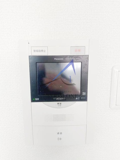 セキュリティ　モニター付きインターホンです。
