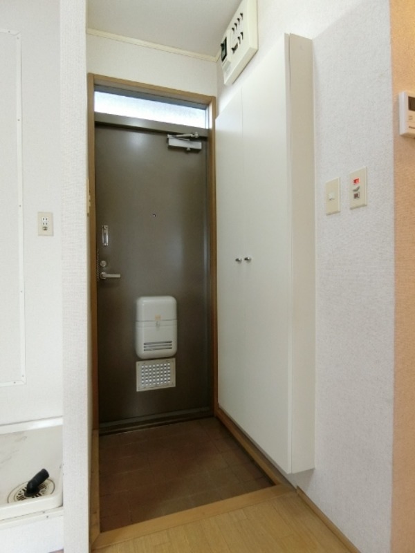 玄関　図面と現状に相違がある場合には現状を優先
