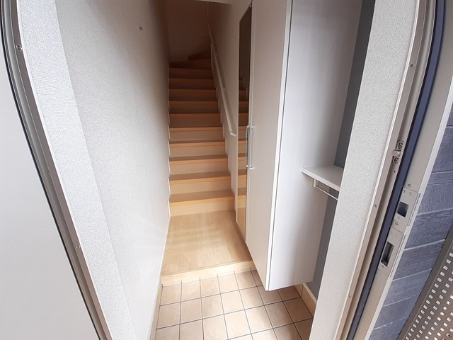 玄関　別号室