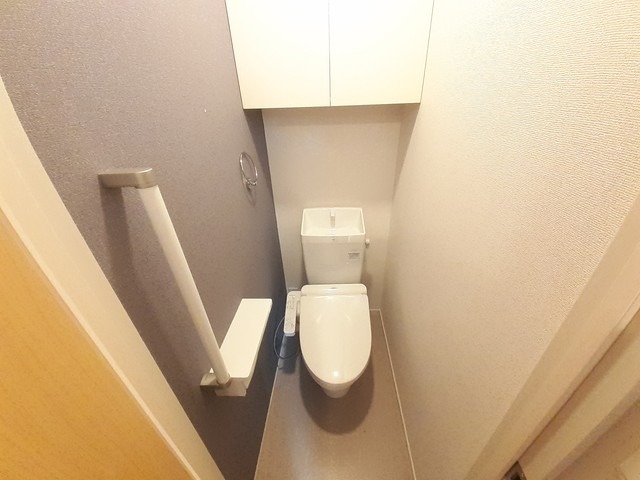 トイレ　別号室