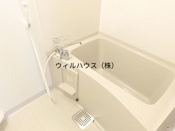 バス・シャワールーム　キレイな浴室！